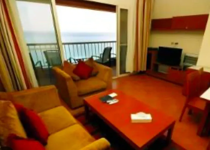 Porto Pyramids Amazing Sea View Hotel